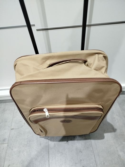 Carla Faustini walizka.