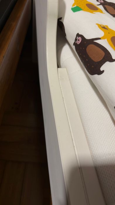 Cama de criança com acessórios