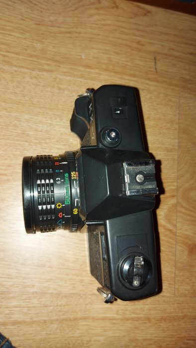 Máquina fotográfica KONEX KX-7 de rolo objetiva 50mm e flash