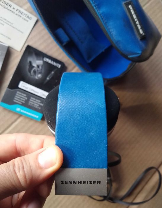 нові навушники Freitag+ Sennheiser Urbanite XL limited edition