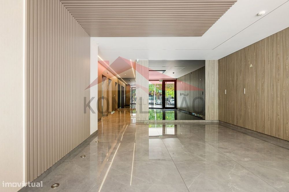 Terraços da Ponte - T3 em ótimo estado com garagem e arrecadação