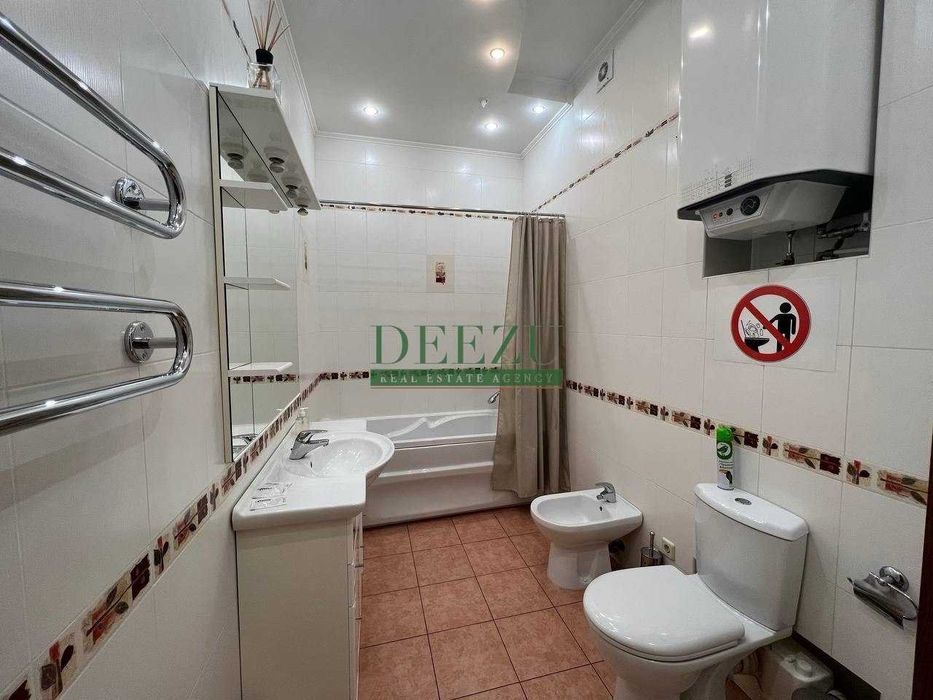 Продаж 2к.квартири 110м2  вул. Хрещатик 15, Пасаж