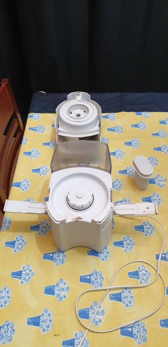 Máquina de sumos Moulinex (centrifugadora)