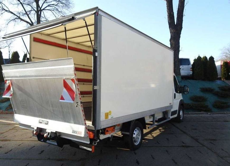 Wypożyczę bus kontener winda* wynajem bus kontener z windą KAT B