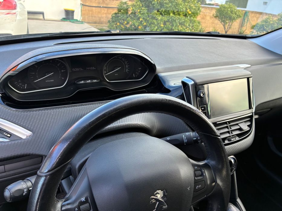 Automóvel Peugeot