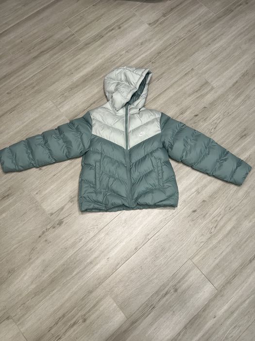 куртка.     Nike