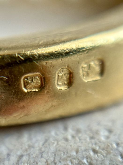 Anel memória quase completa em ouro com 19 diamantes/brilhantes