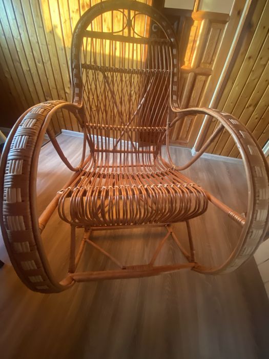 Krzesło bujane wiklynowe