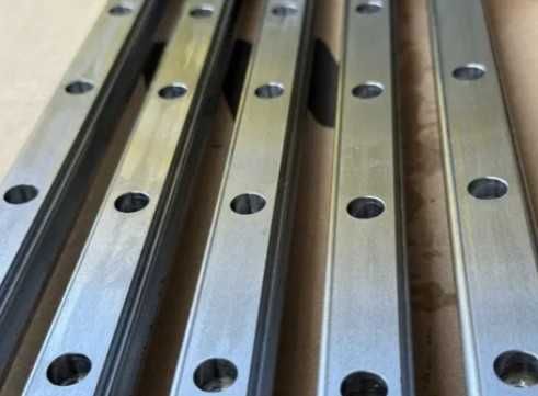 Prowadnica liniowa z wózkami PMI MSA20R- N długość 1530mm