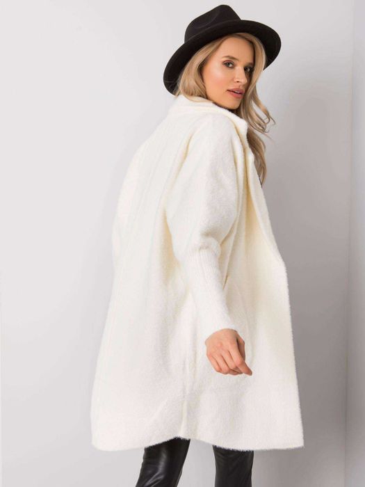 Biały płaszcz alpaka oversize