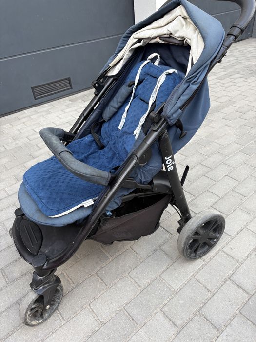 Wózek spacerowy Joie – składany, lekki, granatowy