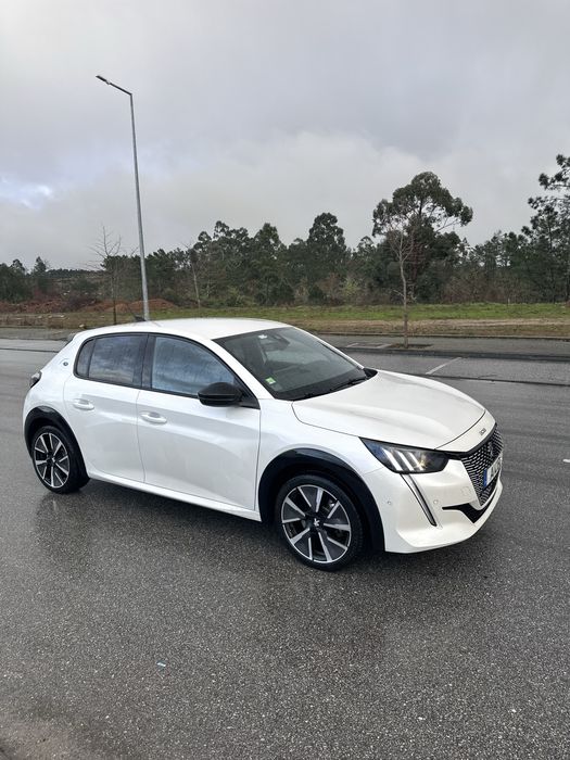Peugeot 208e GT-Line NACIONAL C/Garantia da Marca 40000kms