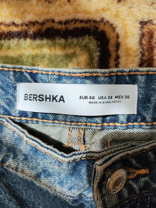 Джинси жіночі Bershka, сині, 40 р.