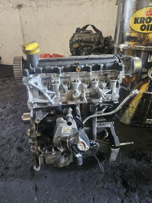 Двигун 1.5 dCi K9K Рено Меган Кенго Дастер Ніссан Мерседес Стовпчик Мотор