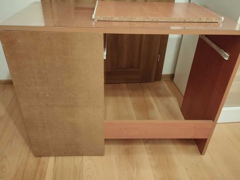 Biurko młodzieżowe