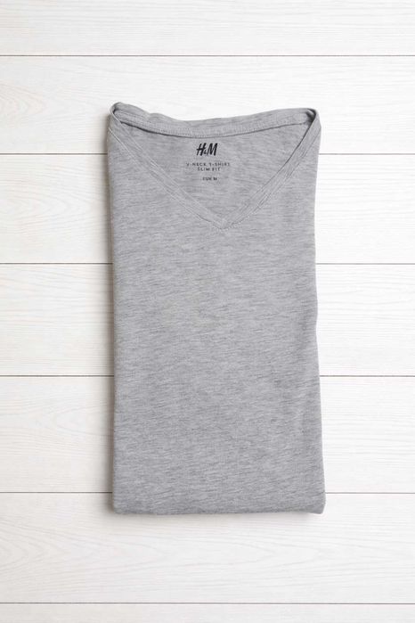 Szara koszulka H&M V-neck, Slim Fit, rozmiar M