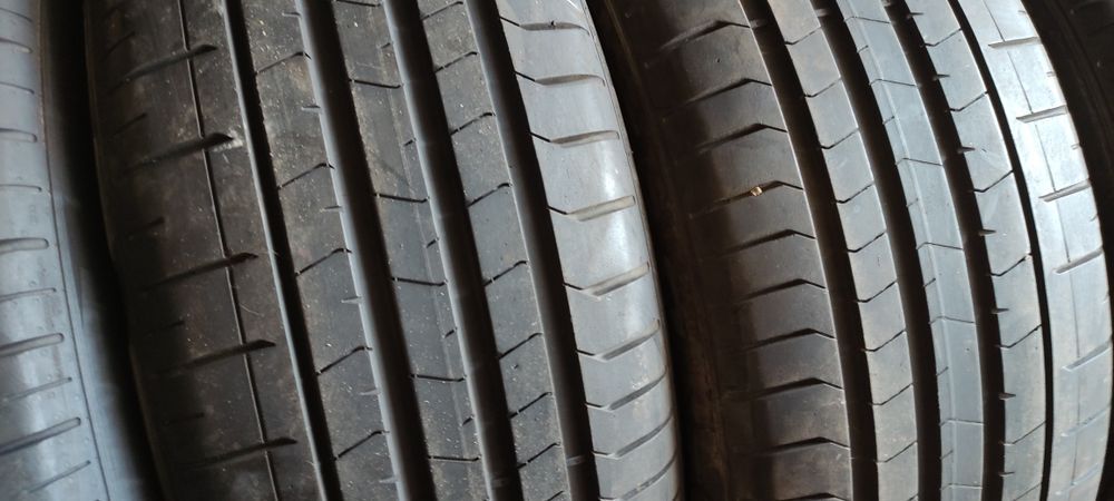 Pneus  235/50/20 semi novos Pirelli