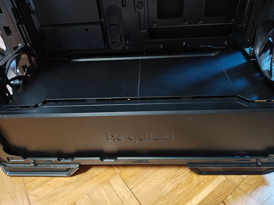 be quiet! Dark Base 700