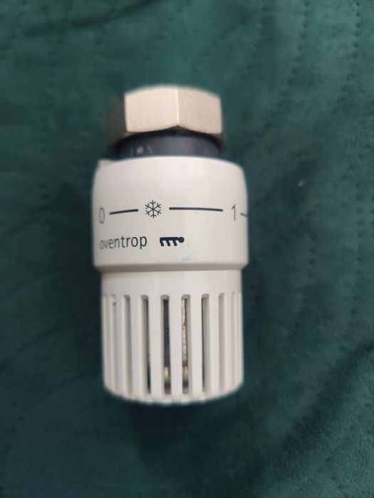 Termostaty 3 szt. bardzo dobry stan