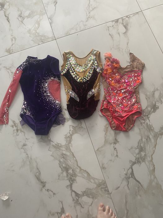 Продам гимнастические купальники!