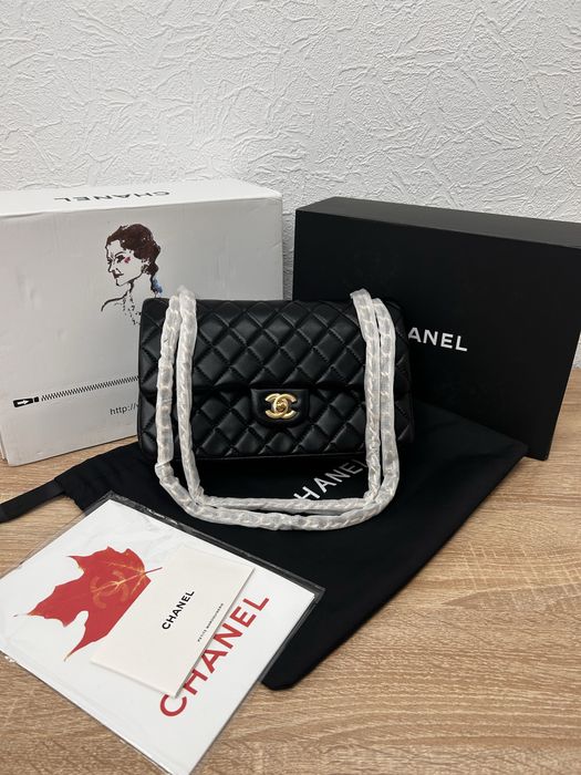 Сумочка в стилі Chanel