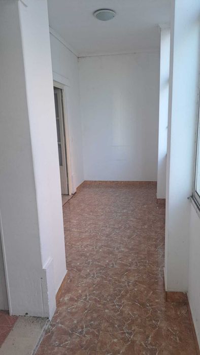 Apartamento T2 - Santa Engrácia - 95 m2, 3º andar