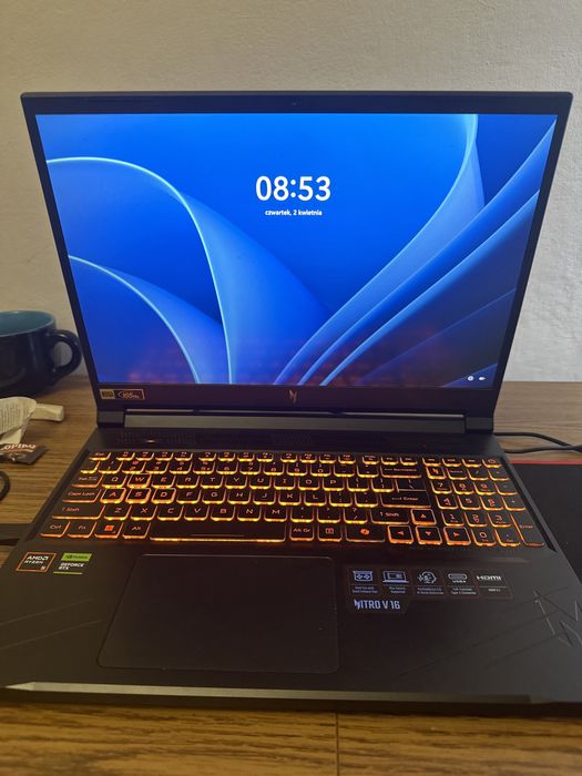 Laptop acer nitro 5 V16
