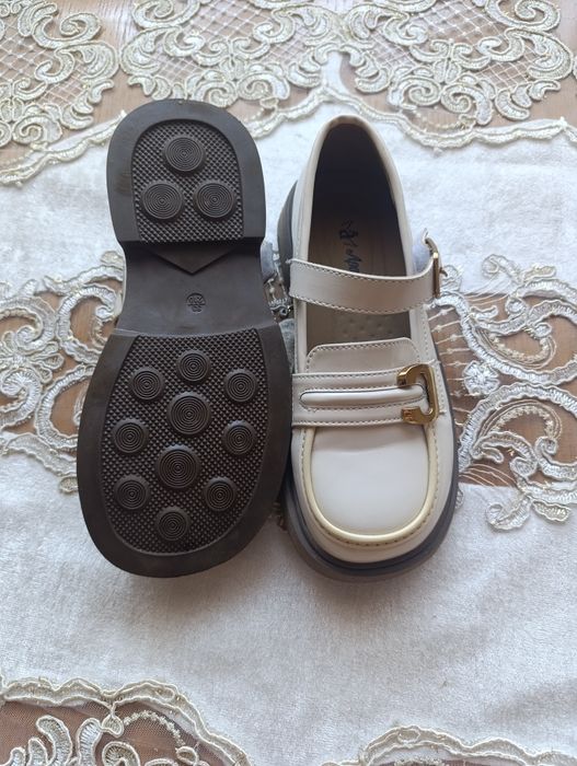 Продам дитячі туфлі