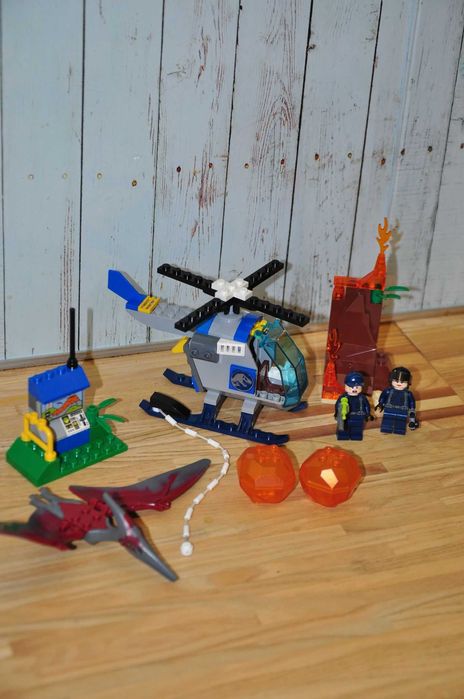 Zestaw LEGO Juniors Jurassic World 10756-1 Pteranodon