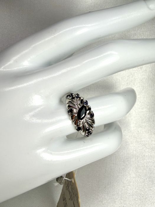 Золотий набір сережки та каблучка з діамантами та сапфірами