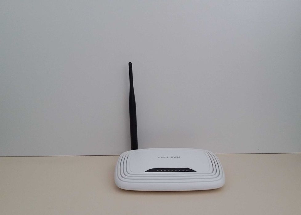 TP-LINK роутер TL-WR741ND  &  Wi-Fi антенна TL-ANT2408CL 8дБ