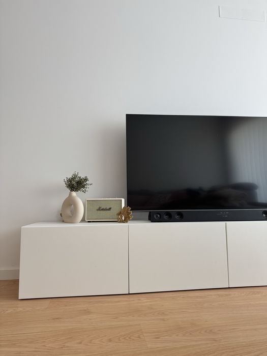 Móveis de TV IKEA Besta 2 portas