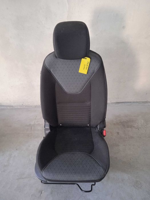 Fotel pasażera Renault Clio IV EU