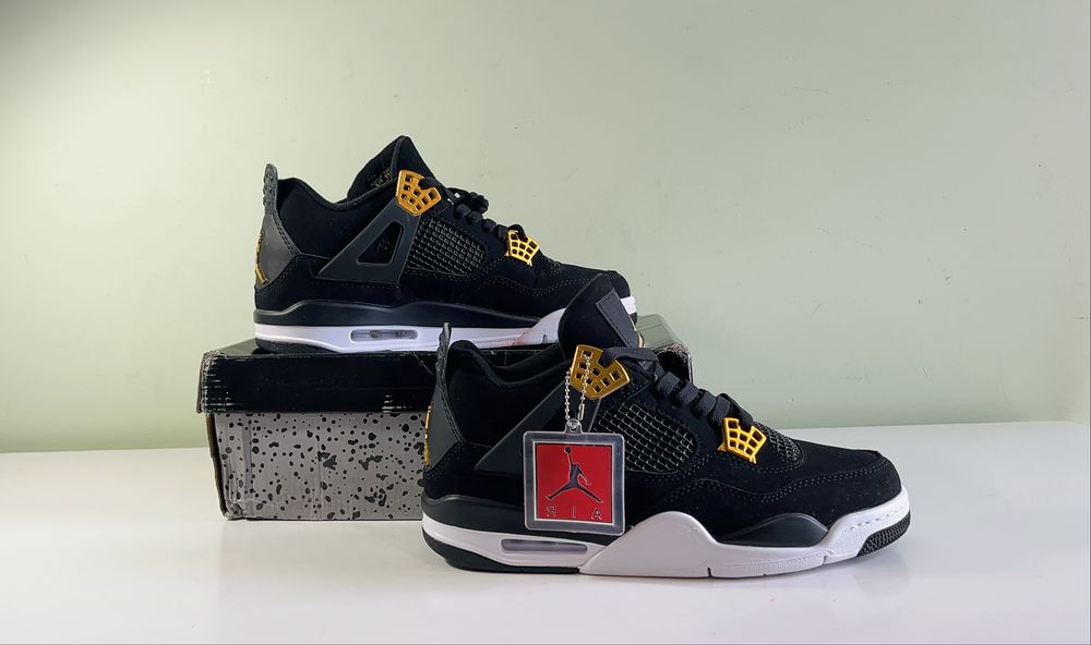 Air Jordan 4 Retro Royalty