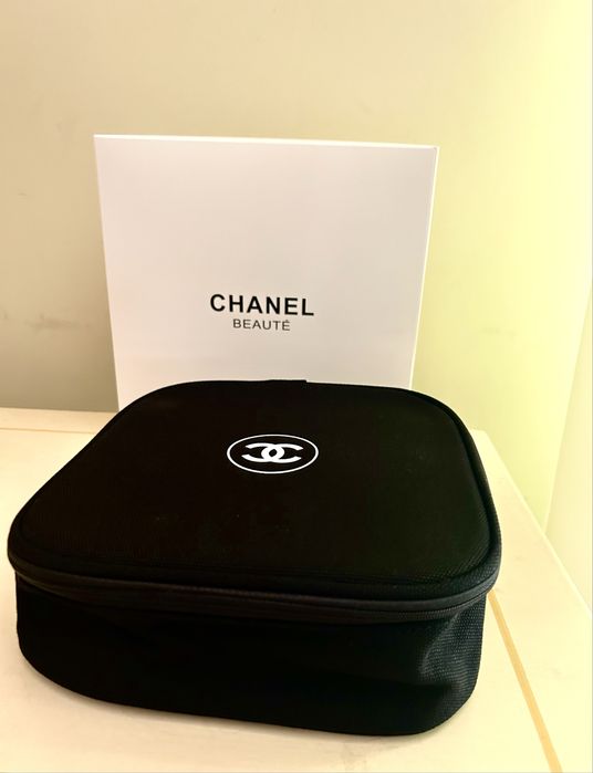 Kosmetyczka Chanel Beauty