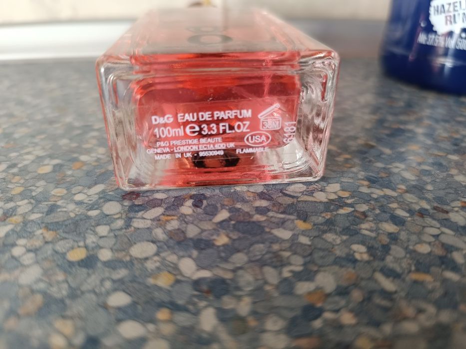 Чудовий жіночий парфум Dolce & Gabbana Q Parfum.