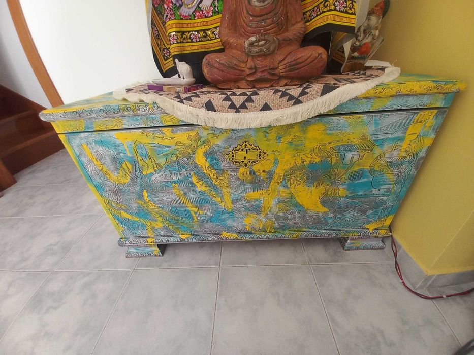 Arca chinesa pintada