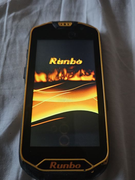 Pancerny Runbo F1 | Walkie-Talkie | IP67 | Bateria 5000mAh |