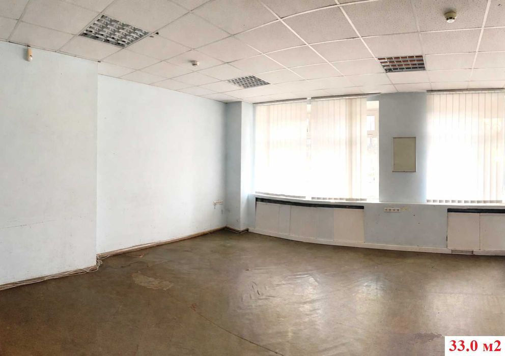 Фасад 90 м2 в центрі біля Укрпошти. 1 поверх, окр. вхід. Без Комісії!