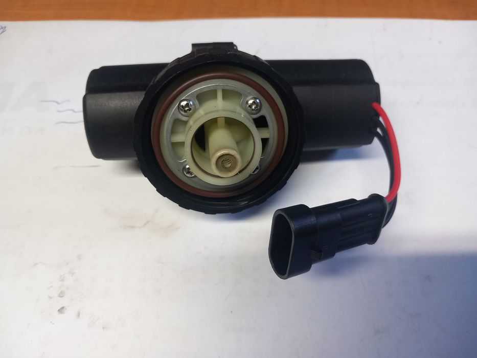 Pompka paliwa zasilająca Valtra