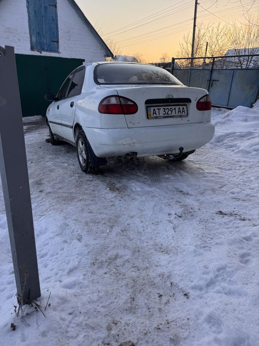 Продам сенс в нормальному стані. Все працює. Двигун, коробка норм.  Рижиків мало. Не гнила. До зовнішнього виду треба трохи рук. А так сів поїхав.