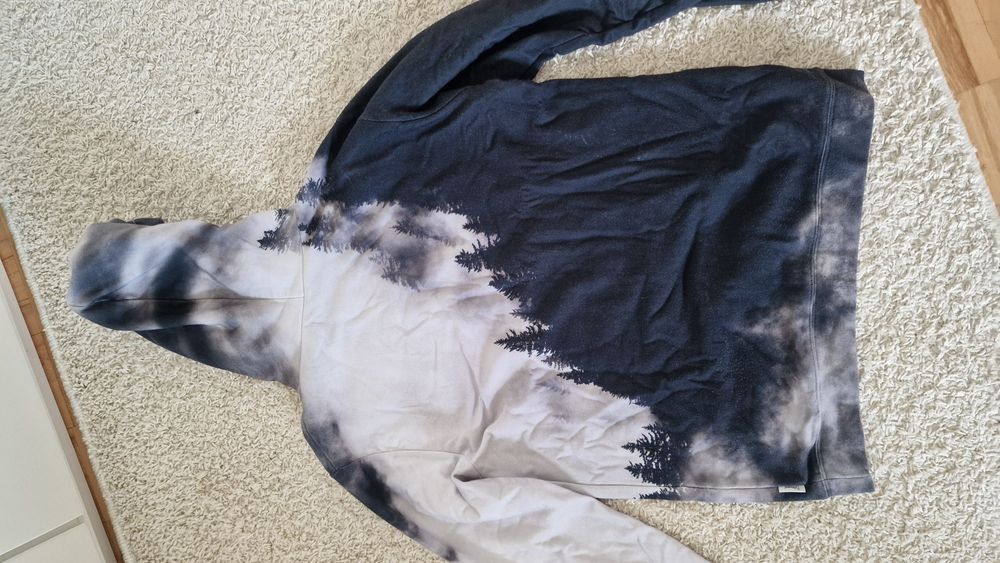 Bluza z kapturem kaptur las czarna biała czarno