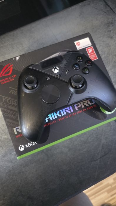 Pad Asus ROG Raikiri PRO