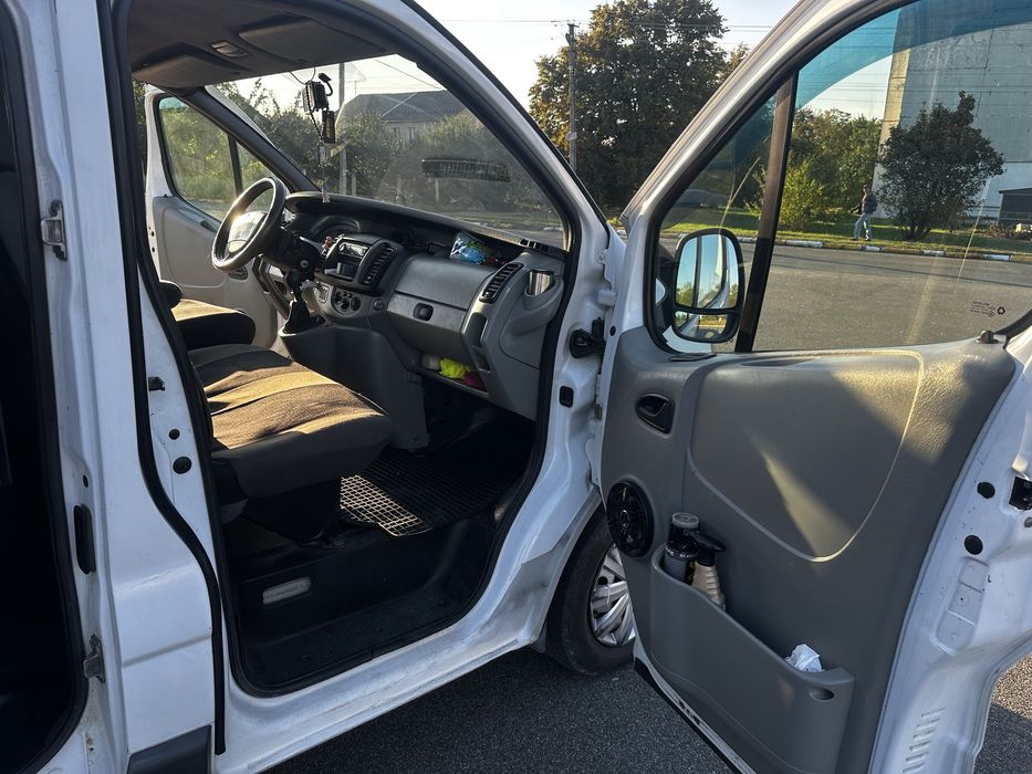 Renault Trafic 2.5 dCi, 2003 рік