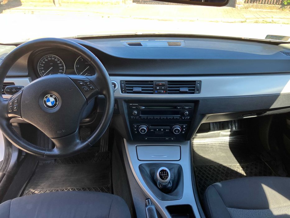 BMW E 90 318d 2008r