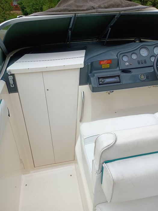 Sea Ray 230 Sundancer jacht motorowy łódź Okazyjna cena