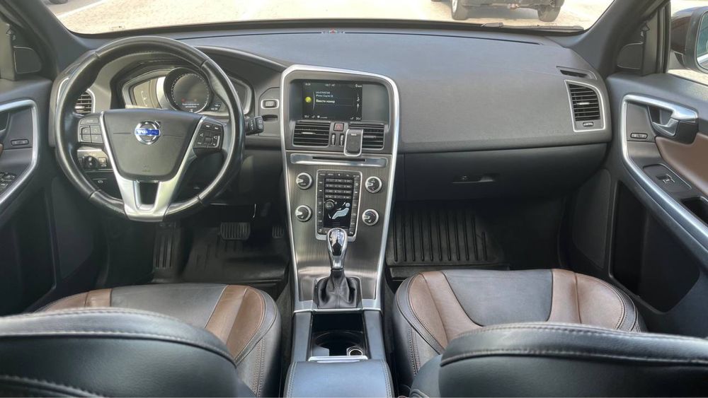 Volvo xc 60 2015р. 2.0тАТ(247лс)