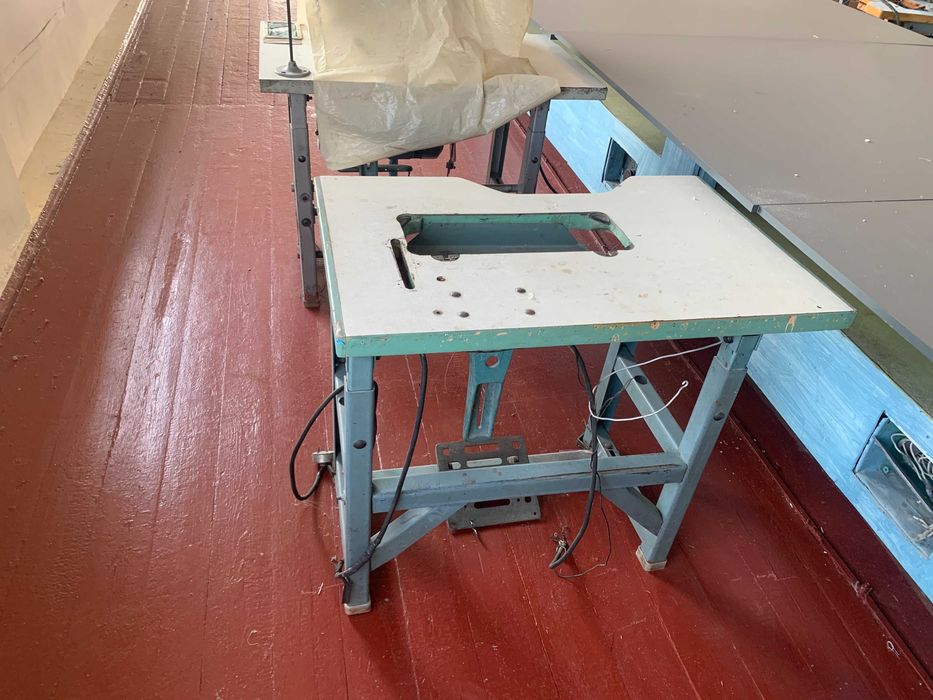 Стіл для швейної машинки 1862кл,, 1022кл., оверлока