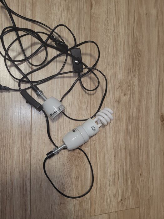 Komplet dwie  oprawki  i żarówka UVB