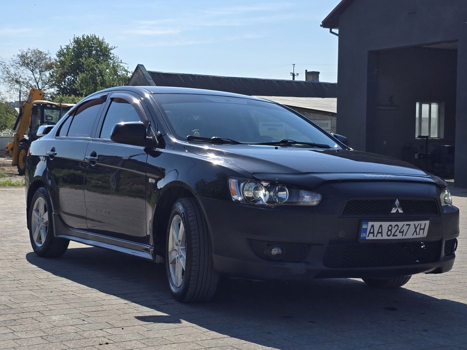 Mitsubishi Lancer X (10)